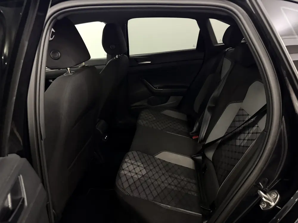 Volkswagen Taigo 1.0 TSI R-Line Camera, Navi, Stoelverwarmin uit 2022, foto 9