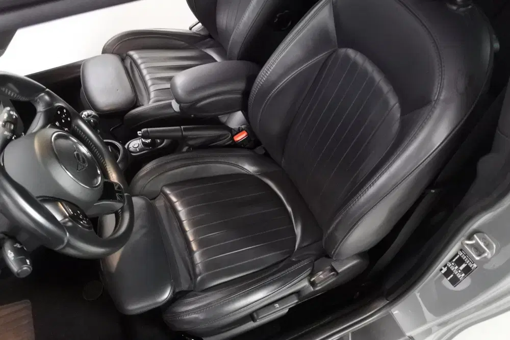 Mini Cooper S 2.0 Cooper S Yours Moonwalk Blacked out uit 2021, foto 18