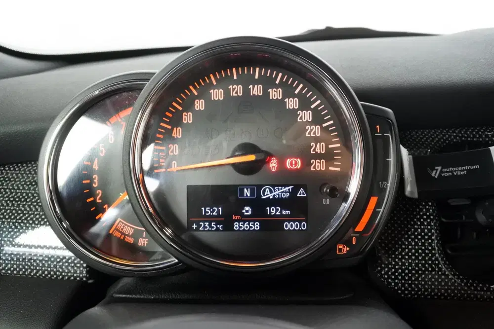 Mini Cooper S 2.0 Cooper S Yours Moonwalk Blacked out uit 2021, foto 3