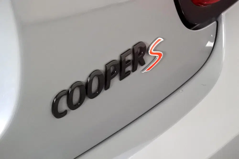 Mini Cooper S 2.0 Cooper S Yours Moonwalk Blacked out uit 2021, foto 8