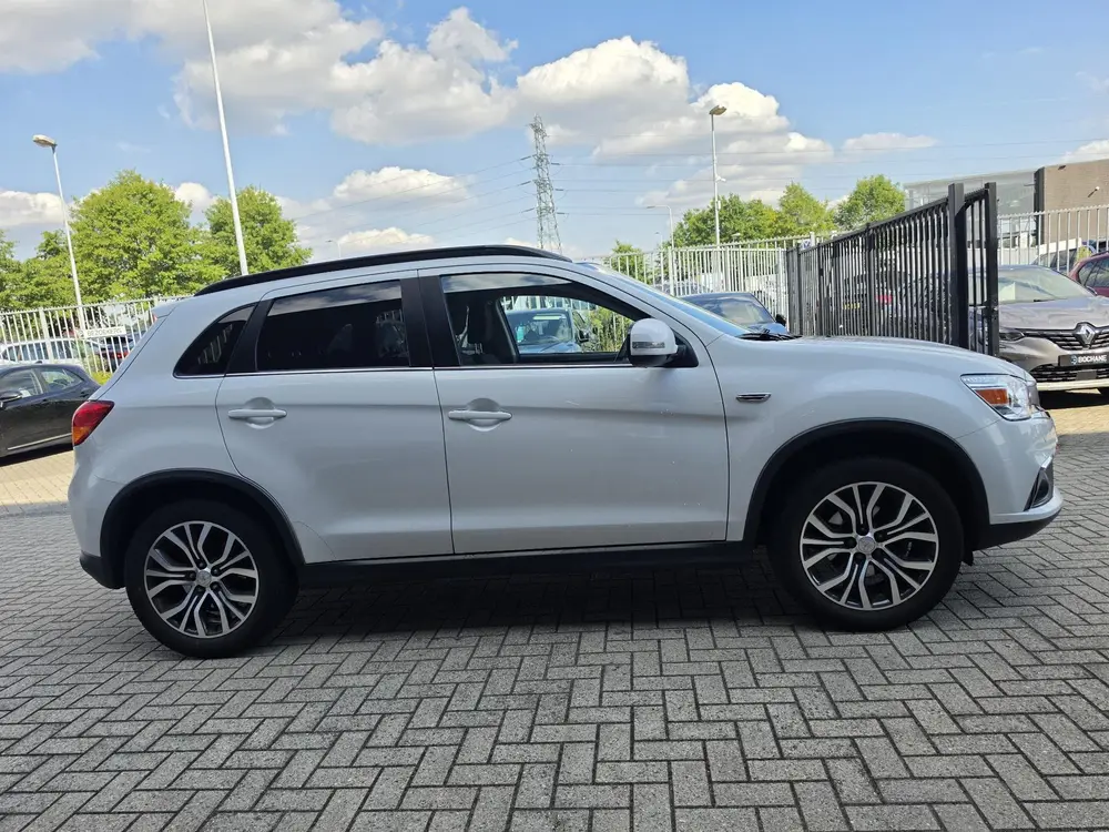Mitsubishi ASX 1.6 Cleartec Intense | Navigatie | Parkeersen uit 2019, foto 16