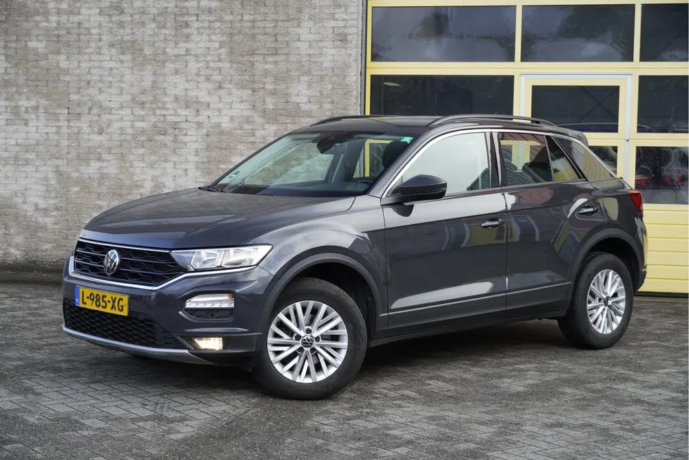 Volkswagen T-Roc 1.0 TSI Style BJ2021 Lmv 16" | Pdc | App-Co uit 2021, foto 2