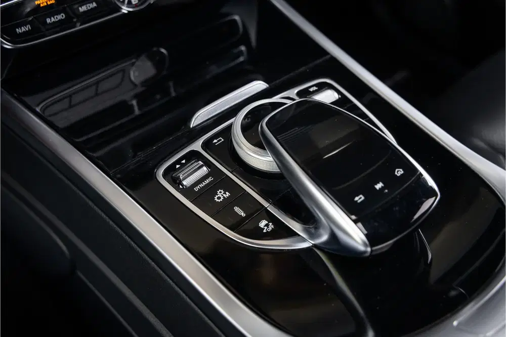 Mercedes-Benz G-Klasse 63 Magnetietzwart uit 2020, foto 11