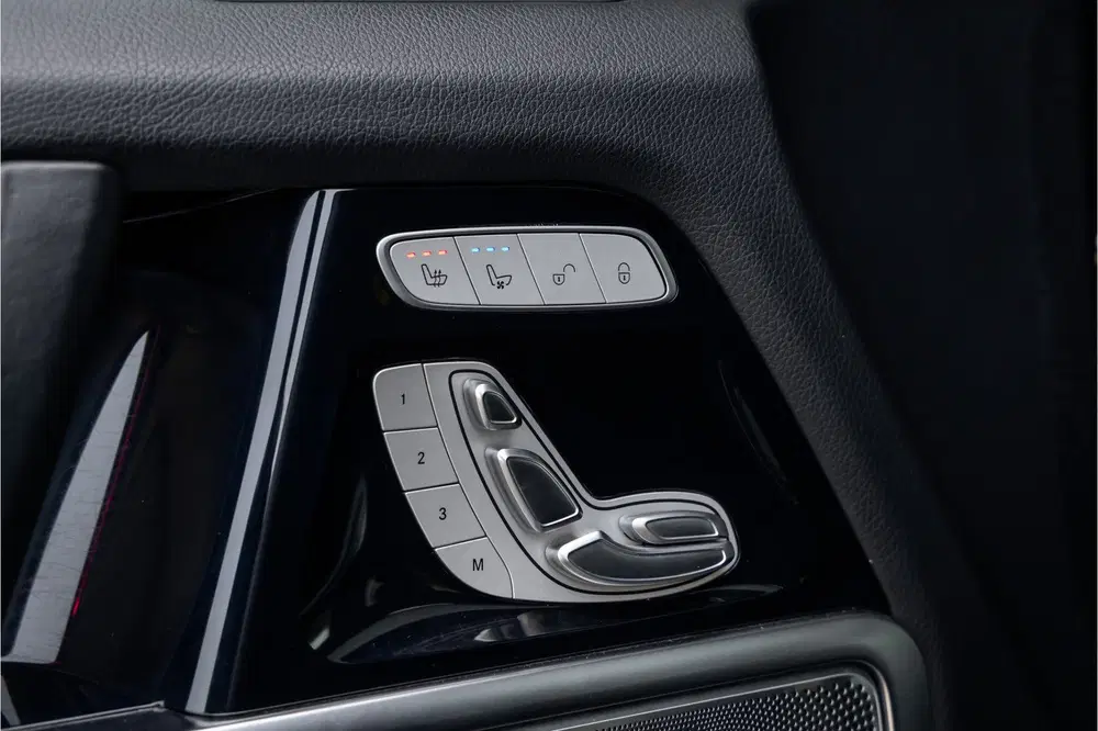 Mercedes-Benz G-Klasse 63 Magnetietzwart uit 2020, foto 7