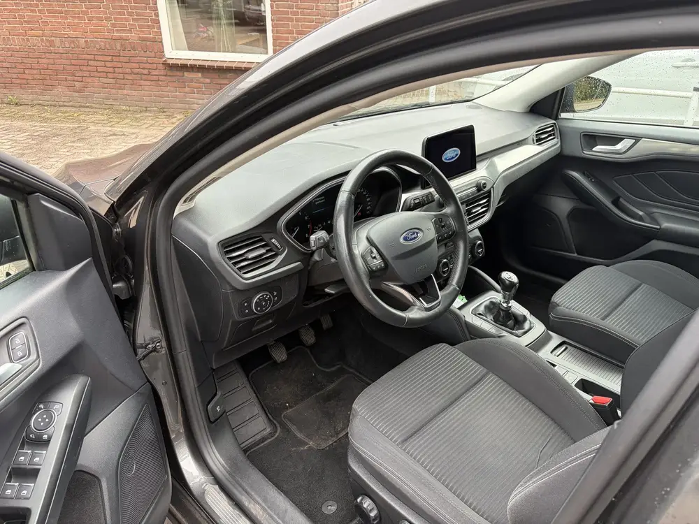 Ford Focus Wagon 1.0 EcoBoost Titanium Business TREKHAAK WIN uit 2019, foto 10