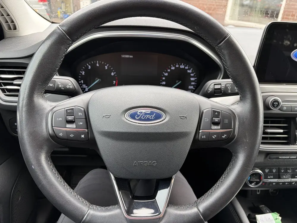 Ford Focus Wagon 1.0 EcoBoost Titanium Business TREKHAAK WIN uit 2019, foto 11