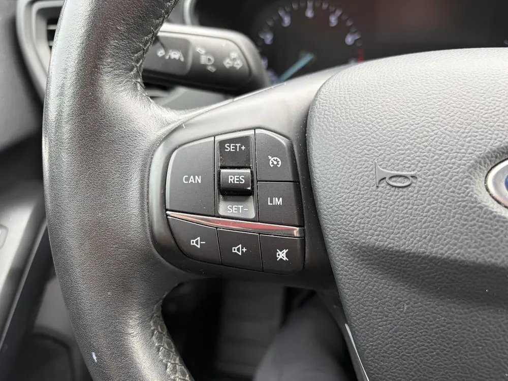 Ford Focus Wagon 1.0 EcoBoost Titanium Business TREKHAAK WIN uit 2019, foto 13