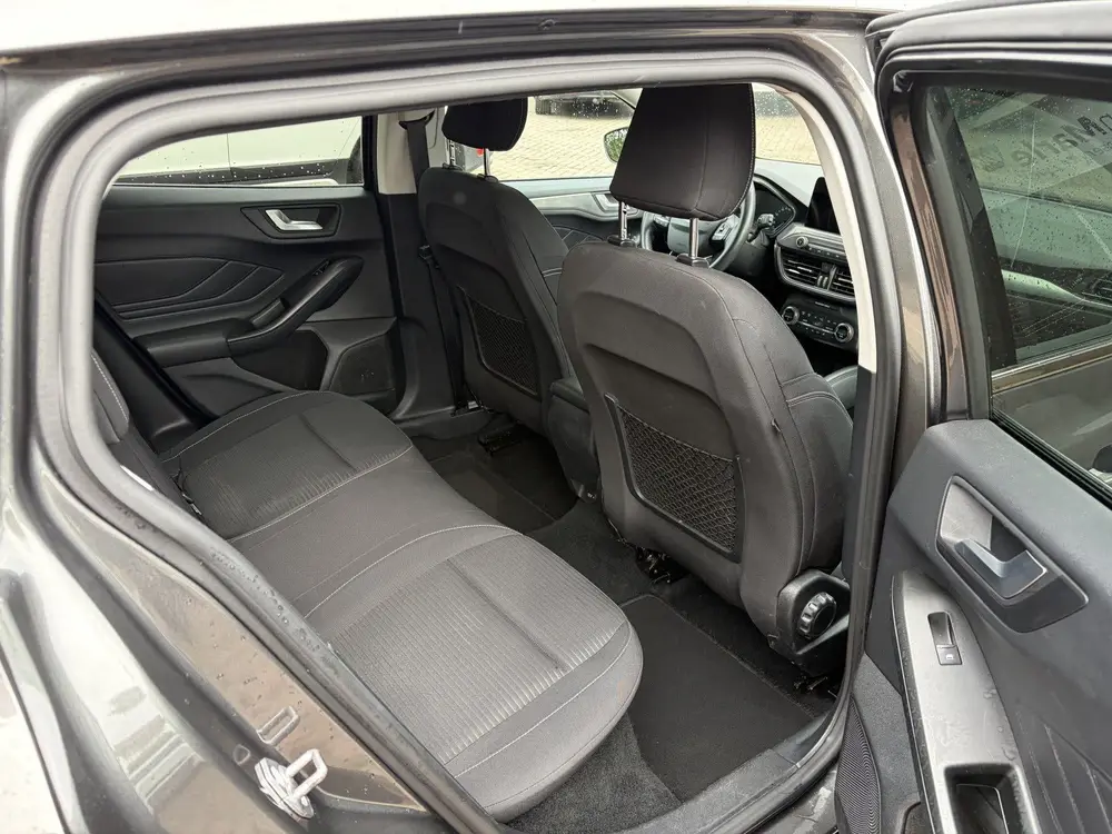 Ford Focus Wagon 1.0 EcoBoost Titanium Business TREKHAAK WIN uit 2019, foto 6