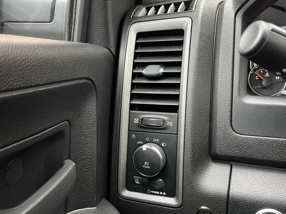 Dodge RAM 5.7 V8 CLASSIC NIGHT 4x4 uit 2024, foto 13