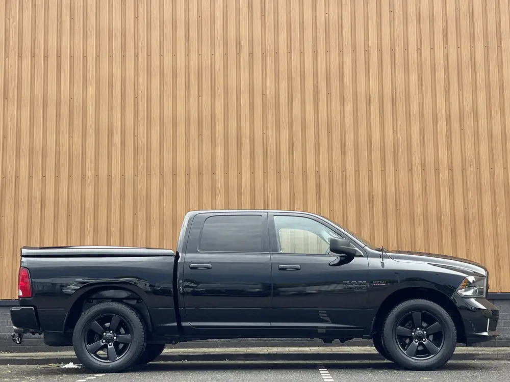 Dodge RAM 5.7 V8 CLASSIC NIGHT 4x4 uit 2024, foto 4