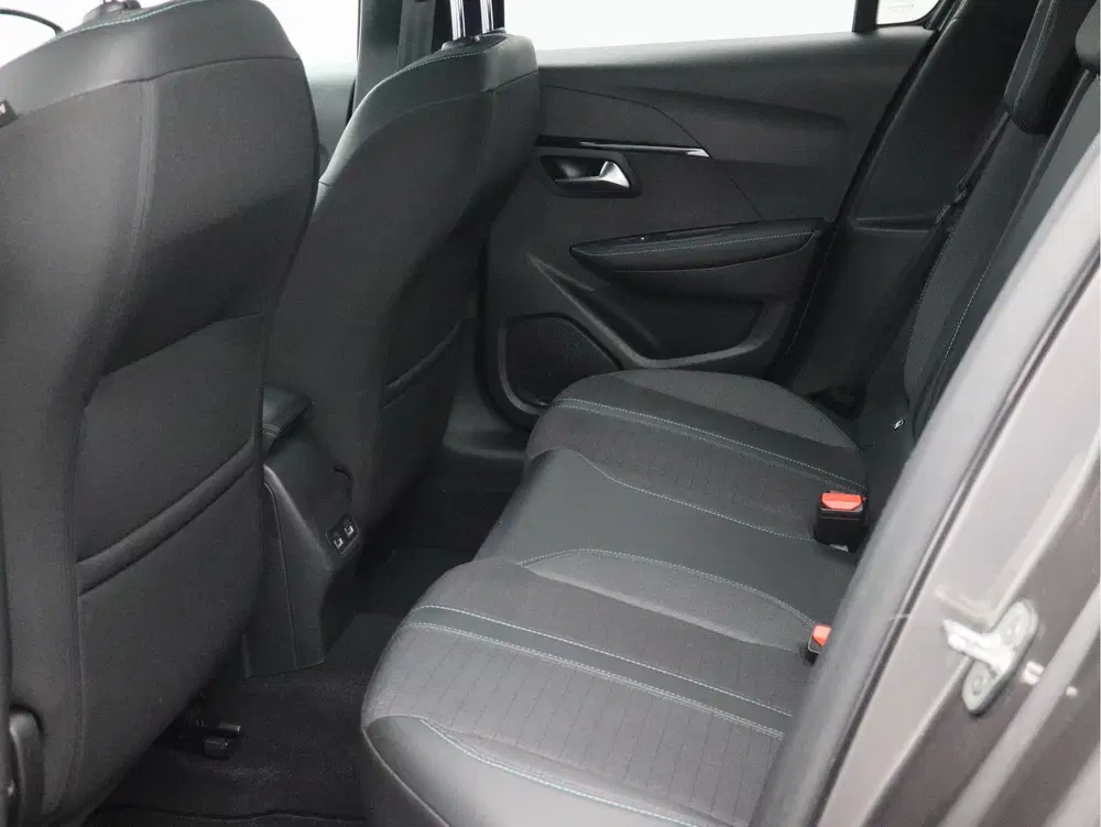 Peugeot 208 1.2 PureTech Allure Pack uit 2022, foto 12