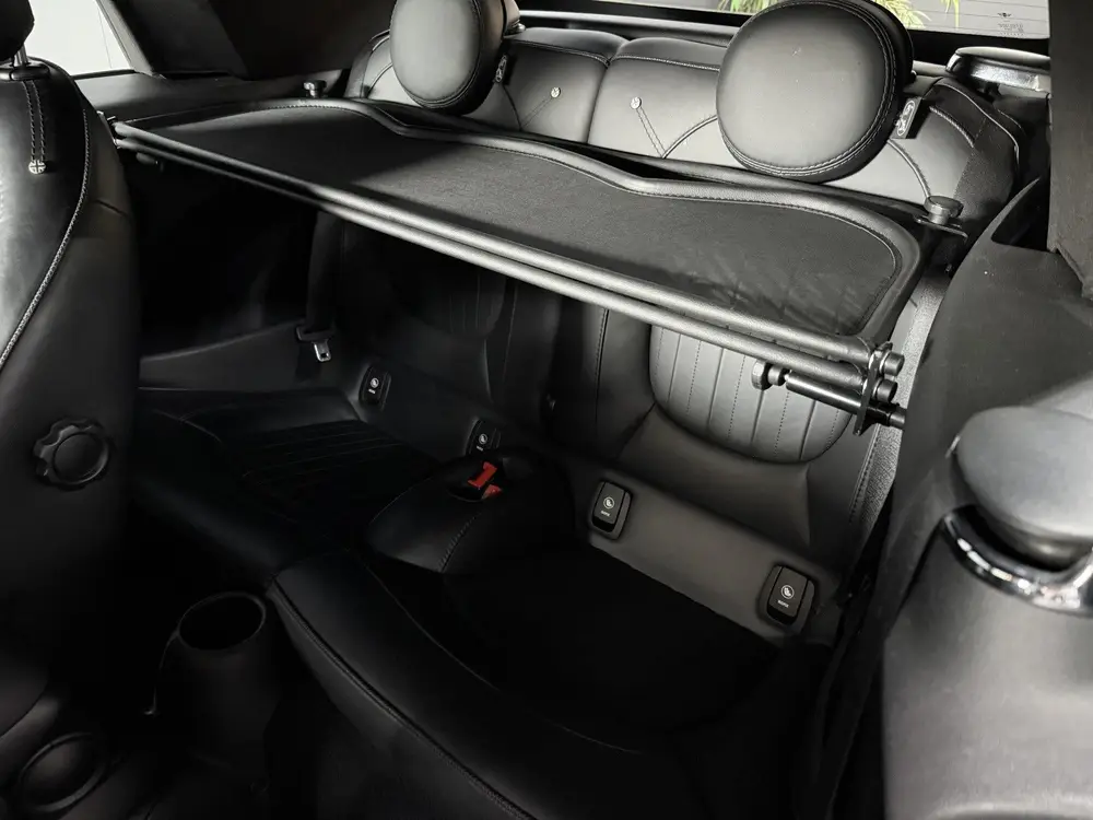 Mini Cabrio 1.5 Cooper Salt // Leer // Mini Yours // JCW! uit 2019, foto 10