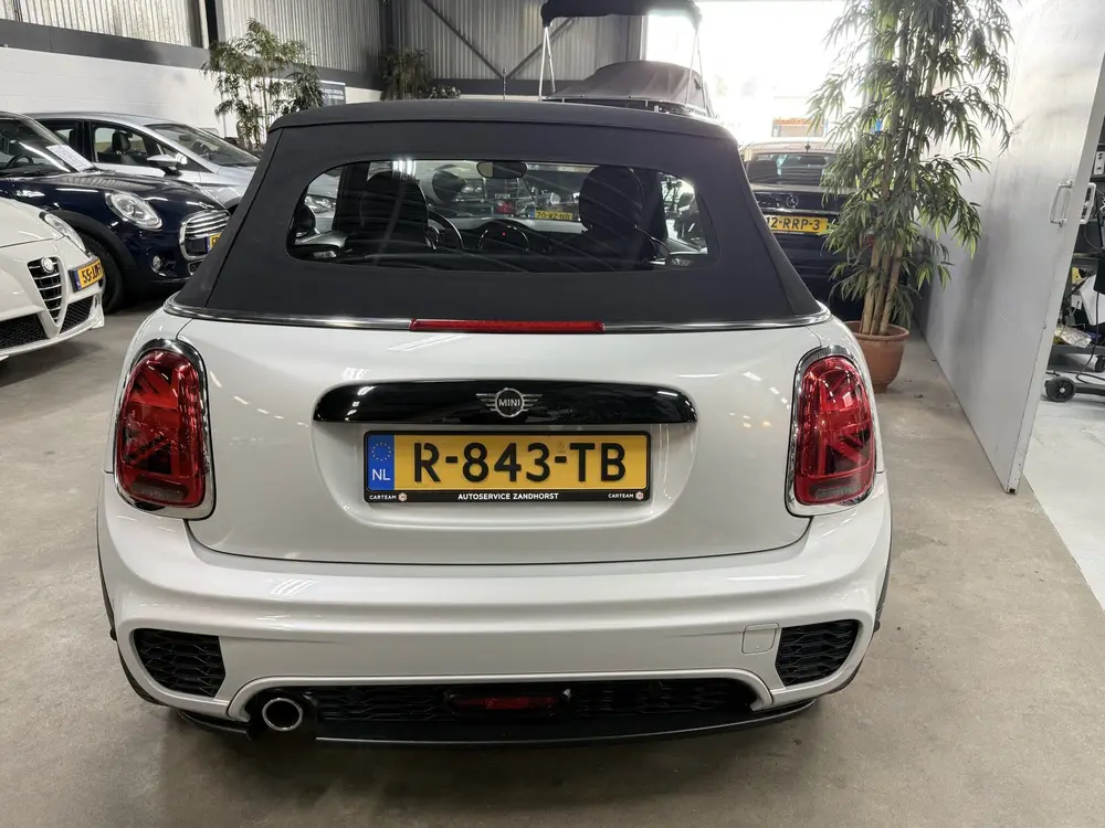 Mini Cabrio 1.5 Cooper Salt // Leer // Mini Yours // JCW! uit 2019, foto 5