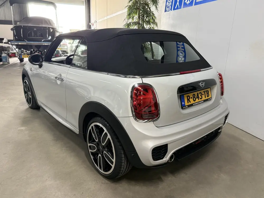 Mini Cabrio 1.5 Cooper Salt // Leer // Mini Yours // JCW! uit 2019, foto 6