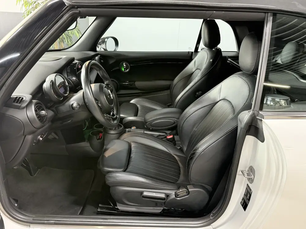 Mini Cabrio 1.5 Cooper Salt // Leer // Mini Yours // JCW! uit 2019, foto 8