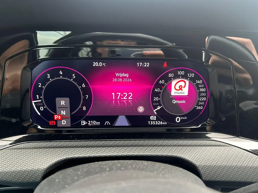 Volkswagen Golf 1.5 eTSI R-Line Business uit 2021, foto 10