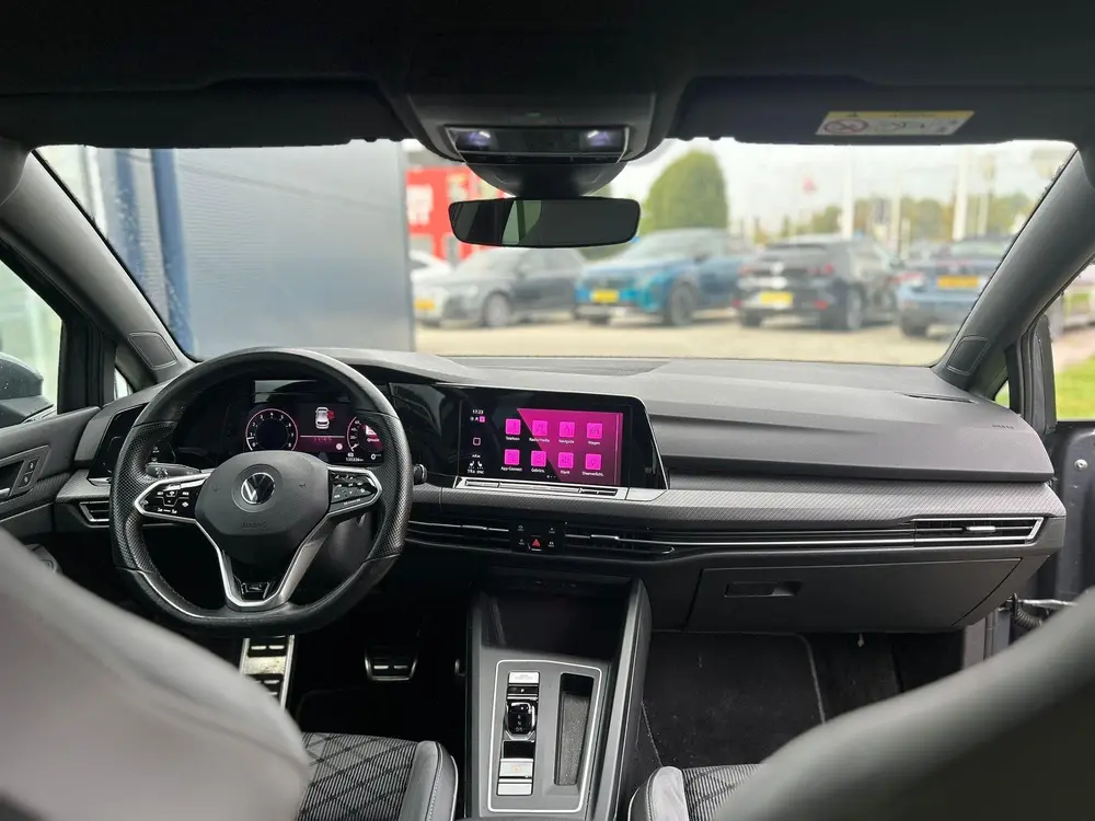 Volkswagen Golf 1.5 eTSI R-Line Business uit 2021, foto 3