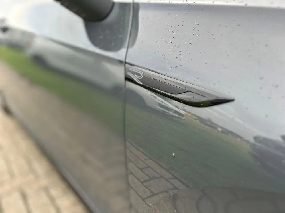 Volkswagen Golf 1.5 eTSI R-Line Business uit 2021, foto 7