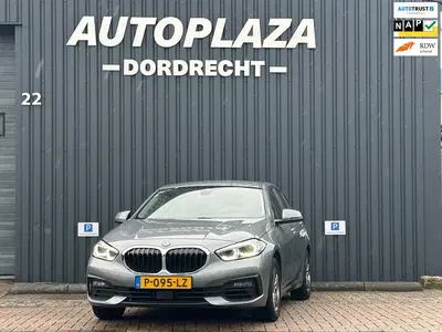 BMW 1-serie 116i Business Edition uit 2022