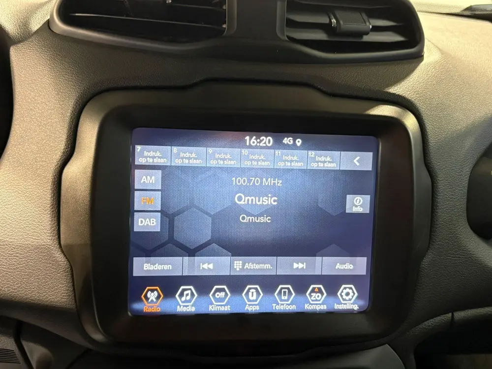 Jeep Renegade 4xe 240 Plug-in Hybrid Electric Limited Le uit 2021, foto 10