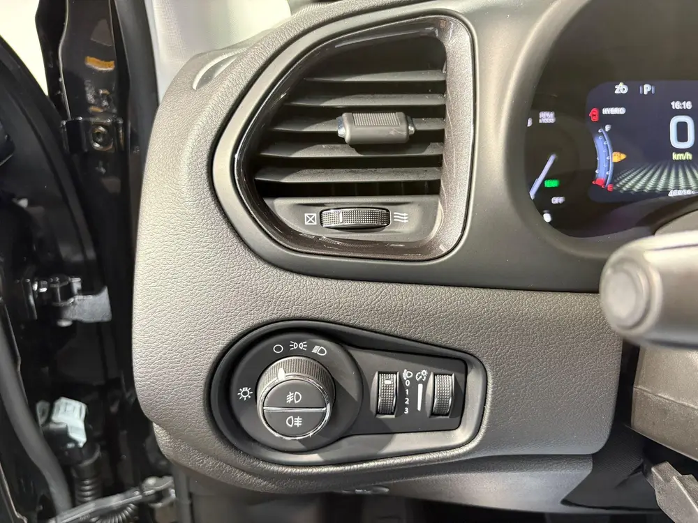 Jeep Renegade 4xe 240 Plug-in Hybrid Electric Limited Le uit 2021, foto 9