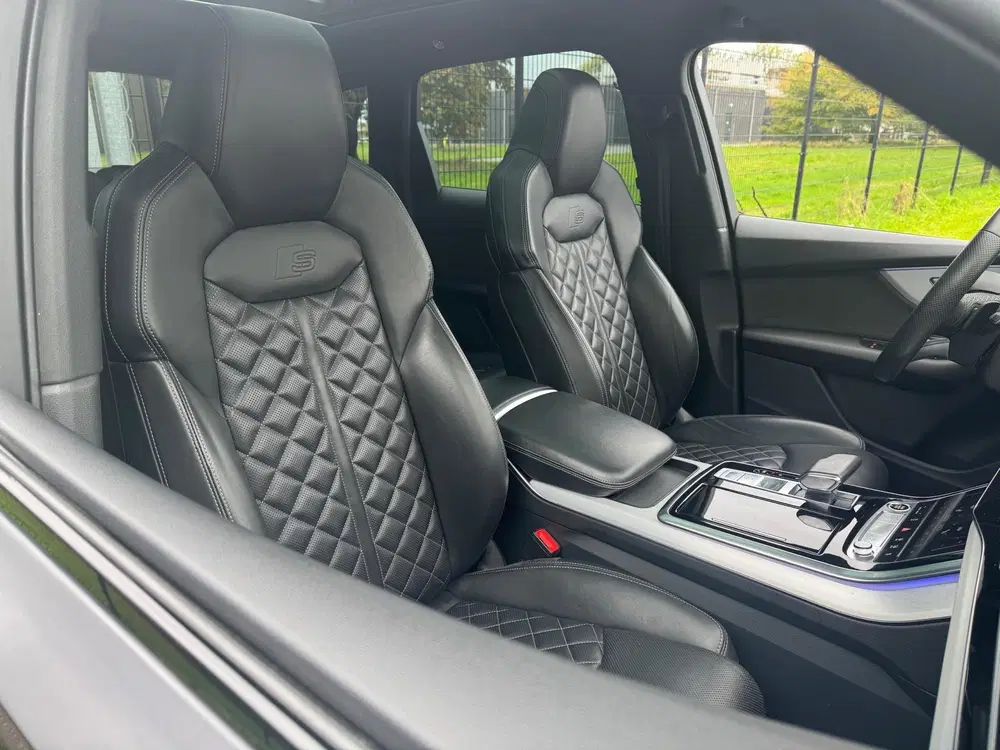 Audi Q7 55 TFSI quattro RS zetels Black Optic Pano uit 2020, foto 2