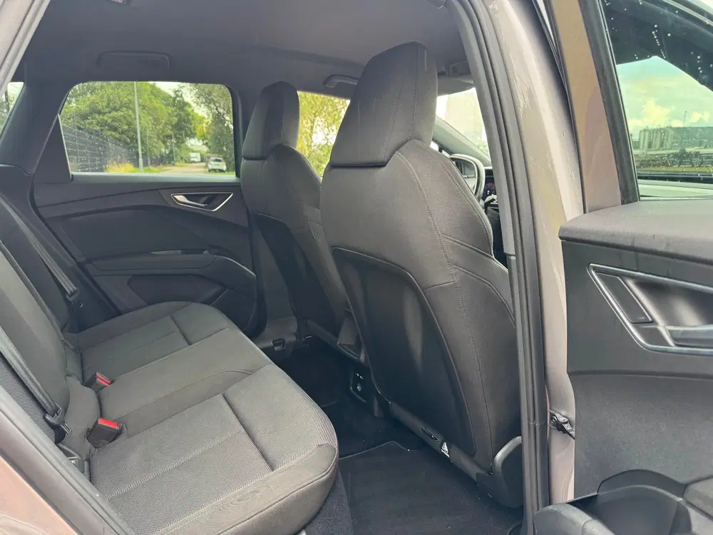Audi Q4 e-tron 40 Launch edition Advanced Plus 77 kWh 21i uit 2022, foto 17