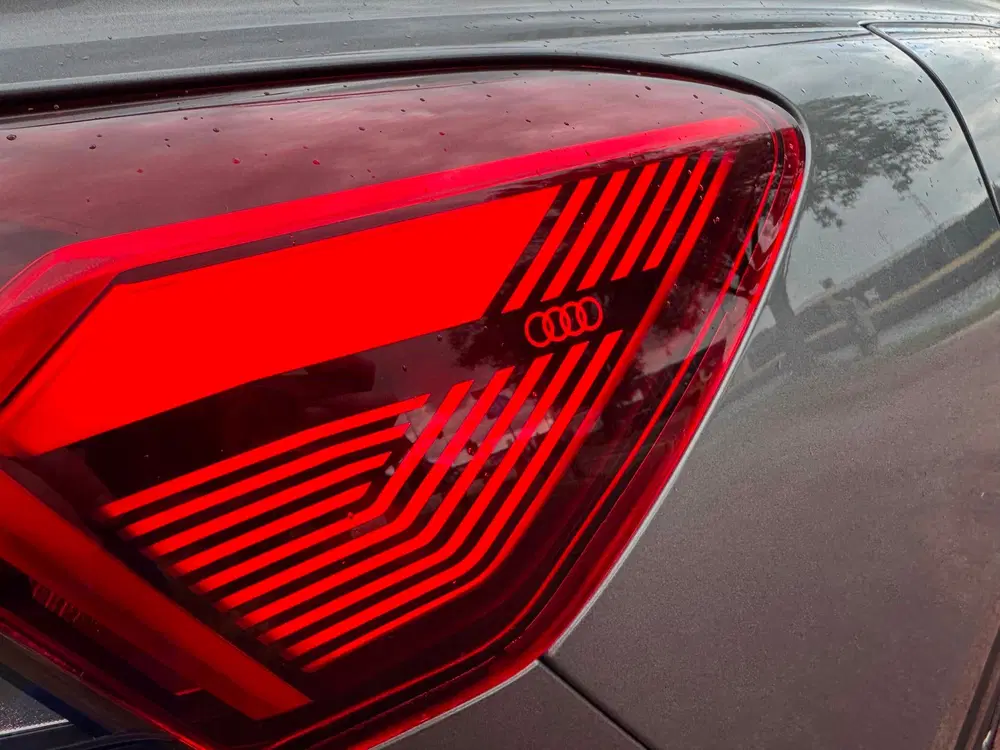 Audi Q4 e-tron 40 Launch edition Advanced Plus 77 kWh 21i uit 2022, foto 19