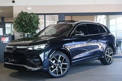 Volkswagen Tiguan 1.5 eTSI 2x R-Line DSG Pano IQ Matrix Trek uit 2024