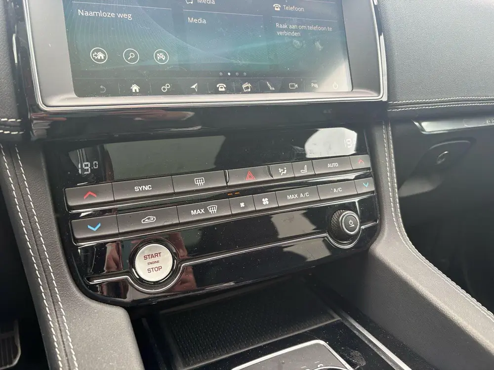 Jaguar F-Pace 2.0t AWD Prestige | Panoramadak | Meridian Aud uit 2020, foto 10