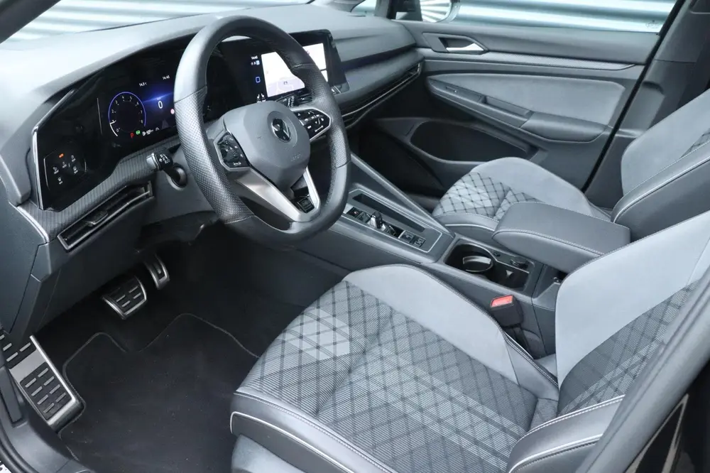 Volkswagen Golf 1.5 eTSI R-Line | 3X R-Line | PANO | IQ.Ligh uit 2020, foto 13