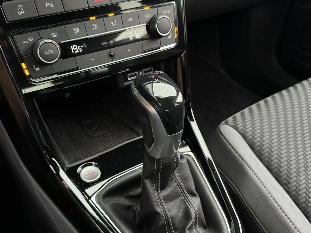 Volkswagen T-Cross 1.0 TSI R-line | Digital Cockpit | LED | uit 2019, foto 18