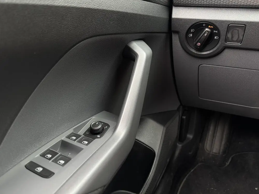 Volkswagen T-Cross 1.0 TSI R-line | Digital Cockpit | LED | uit 2019, foto 19