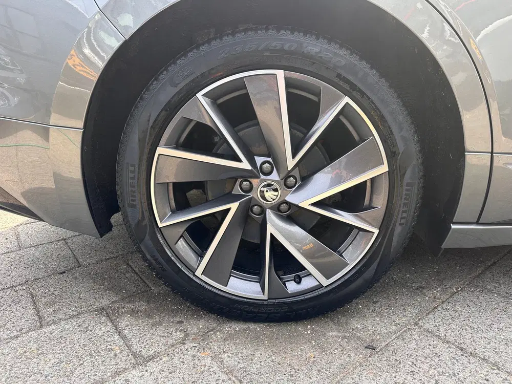 Skoda Enyaq 60 Sportline uit 2022, foto 10