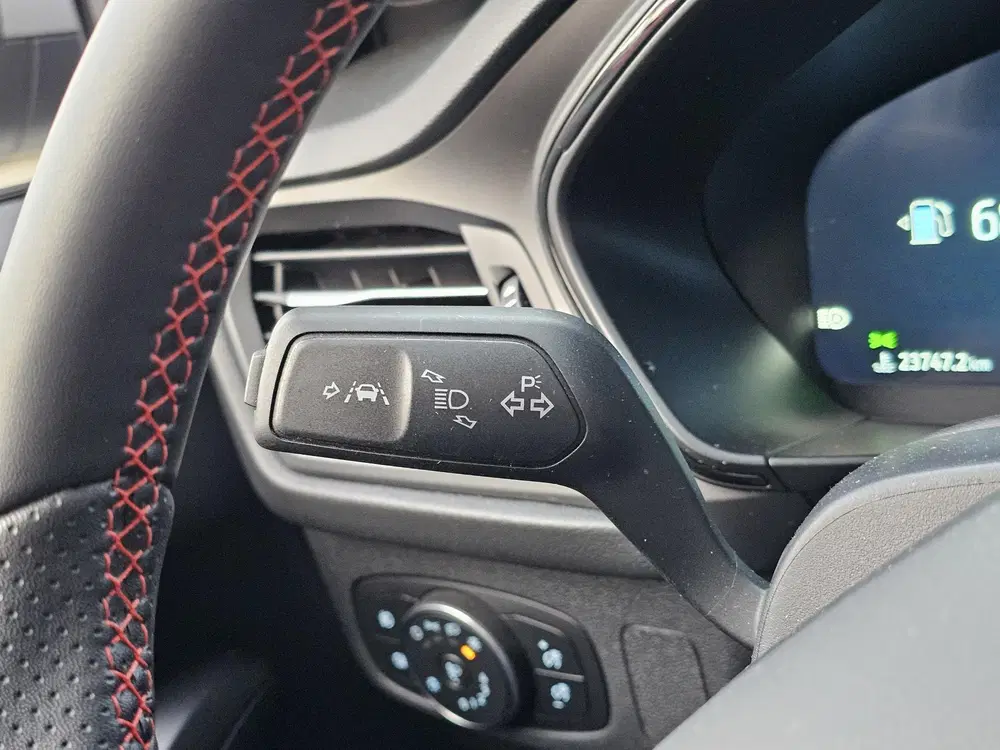 Ford Focus 1.0 EcoBoost Hybrid ST Line X Bellen voor uit 2025, foto 16