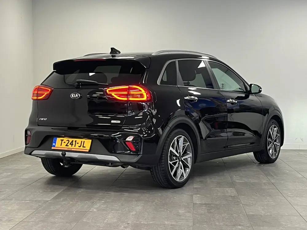 Kia Niro 1.6 GDi Hybrid ExecutiveLine uit 2020, foto 2