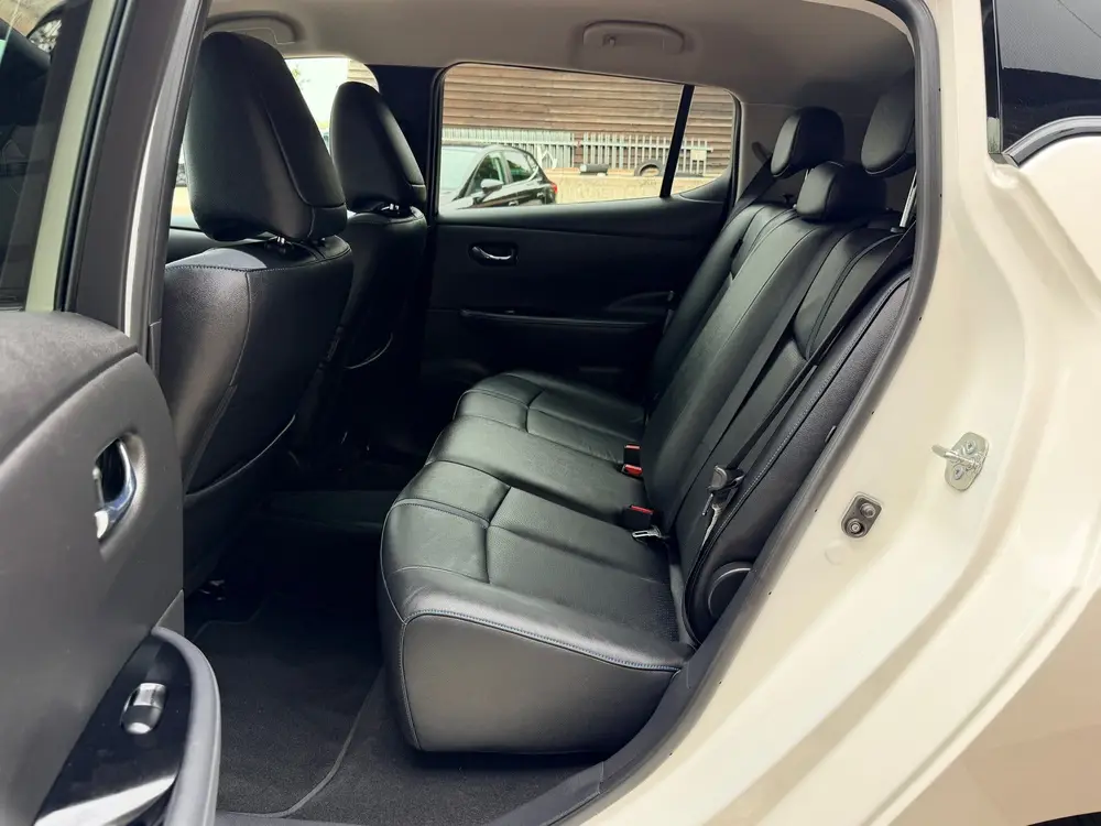 Nissan Leaf Tekna 40 kWh | Leer | Camera | Bose sound | Stoe uit 2019, foto 15