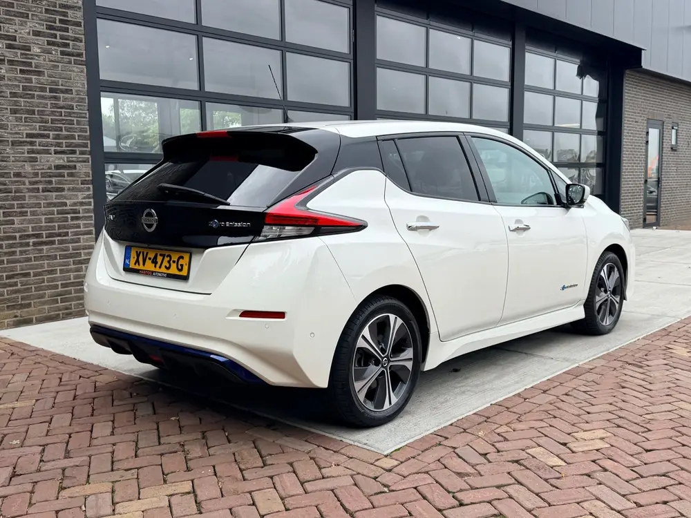 Nissan Leaf Tekna 40 kWh | Leer | Camera | Bose sound | Stoe uit 2019, foto 2