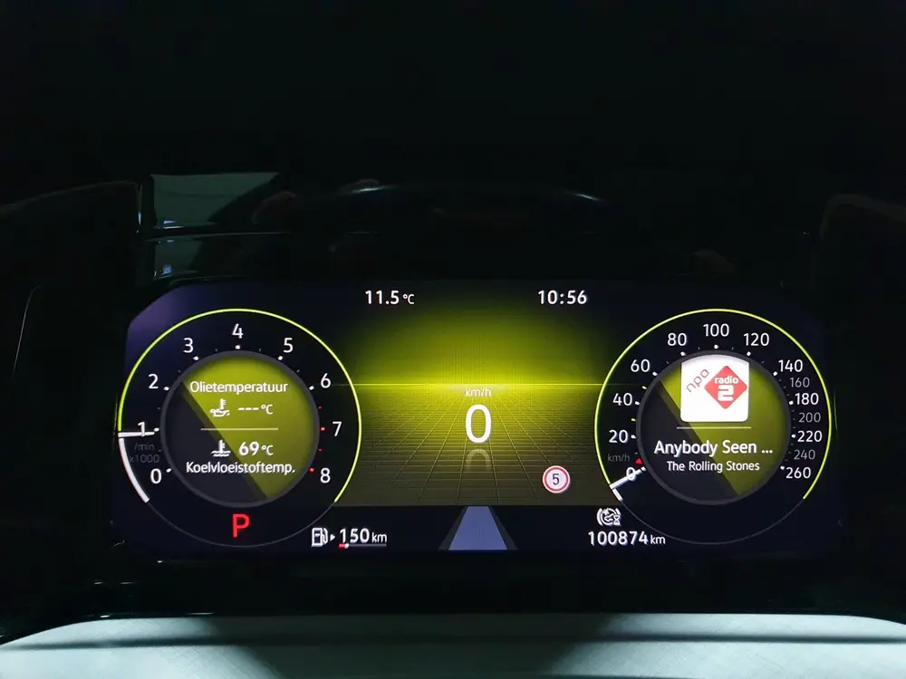 Volkswagen Golf 1.0 eTSI Life Business CARPLAY/CAMERA/DIG.CO uit 2021, foto 20