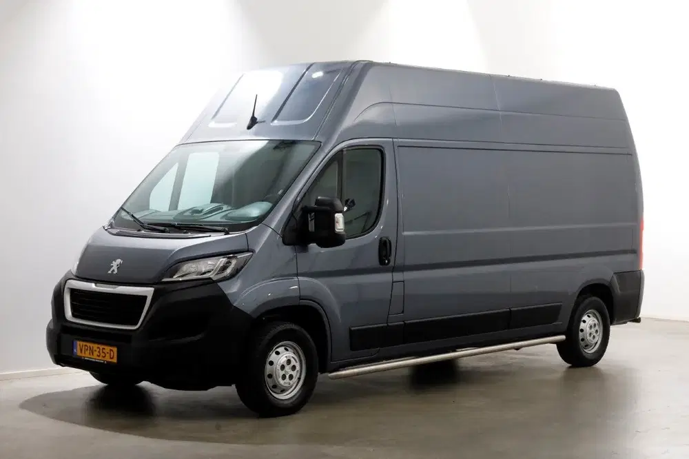 Peugeot Boxer 335 2.2 BlueHDi 140pk L3H3 Premium Airco uit 2022, foto 8