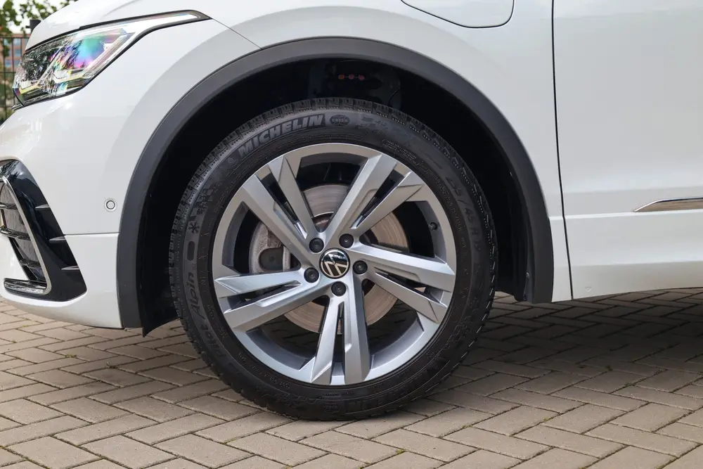 Volkswagen Tiguan 1.4 TSI eHybrid R-Line Business | BTW | PA uit 2024, foto 12