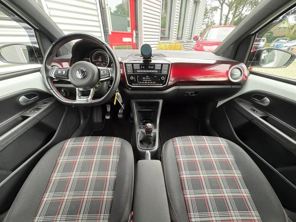 Volkswagen UP! 1.0 TSI GTI 116 PK-5DRS.-BEATS AUDIO-CLIMA-CR uit 2019, foto 17