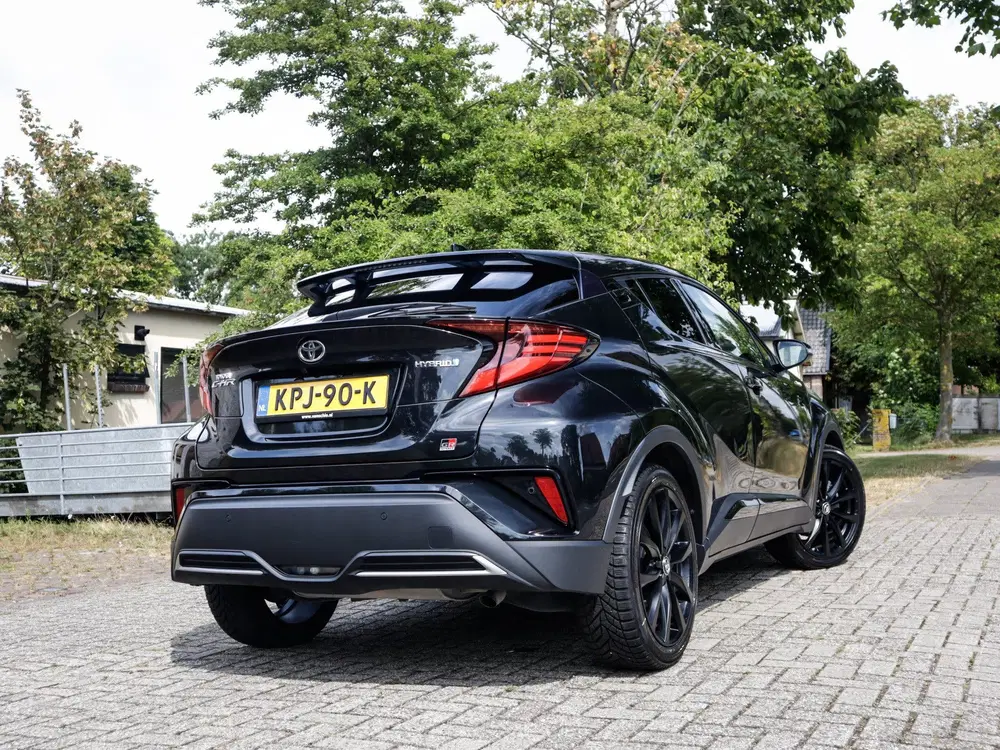Toyota C-Hr 2.0 Hybrid GR-Sport 1e-Eig. & Dealer-Onder uit 2022, foto 2
