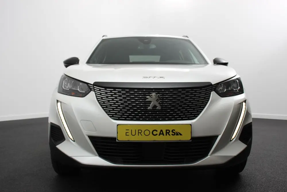 Peugeot 2008 1.2 PureTech 130pk Automaat Allure Navigat uit 2023, foto 2