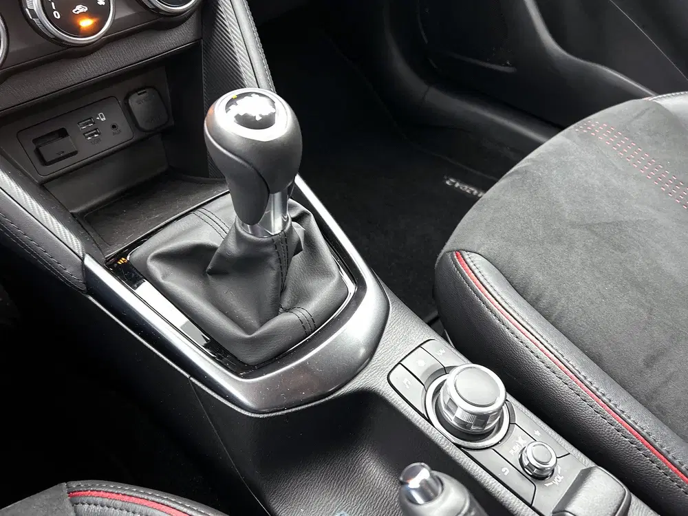Mazda 2 1.5 e-SkyActiv-G 90 Homura uit 2024, foto 11
