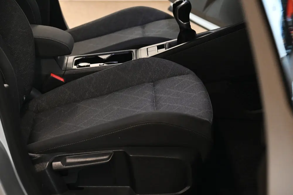 Volkswagen Golf 1.0 TSI Life (bj 2021) uit 2021, foto 12