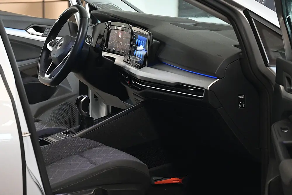 Volkswagen Golf 1.0 TSI Life (bj 2021) uit 2021, foto 7