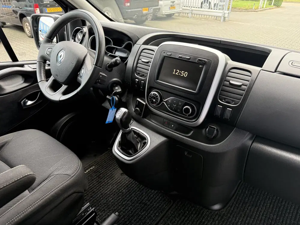 Renault Trafic 2.0 dCi 145 T29 L2H1 Luxe (Mo uit 2021, foto 20