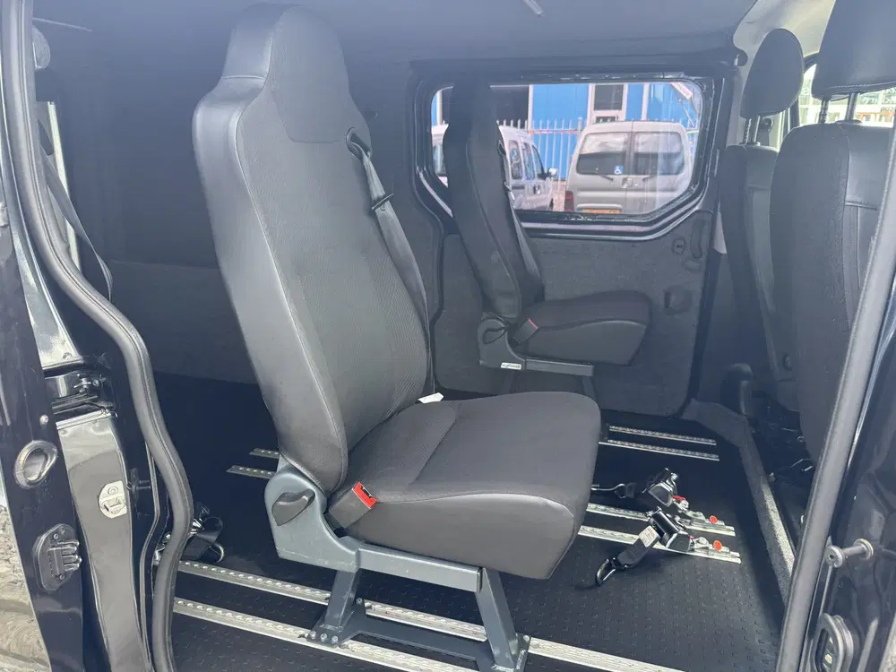 Renault Trafic 2.0 dCi 145 T29 L2H1 Luxe (Mo uit 2021, foto 6