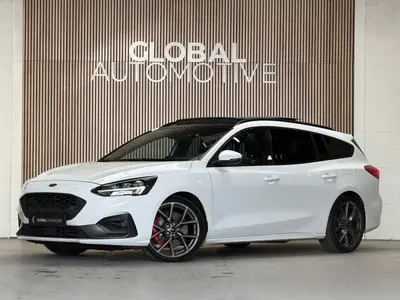 Ford Focus Wagon 2.3 EcoBoost ST-3 - PANO - CAMERA - STUURVE uit 2019